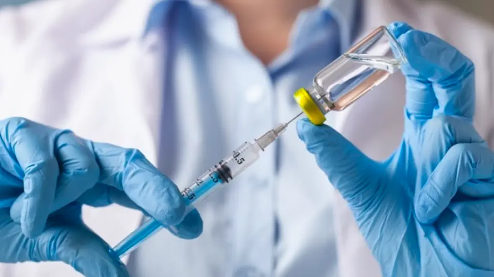 Ανοίγει σήμερα η πλατφόρμα για εμβολιασμό των πολιτών 70-79 ετών με τη 2η αναμνηστική δόση