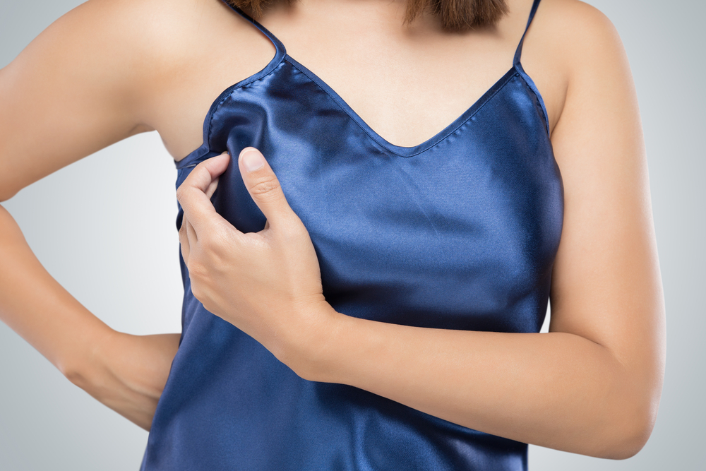 Μεγάλο στήθος: Πώς επηρεάζει τη σωματική υγεία