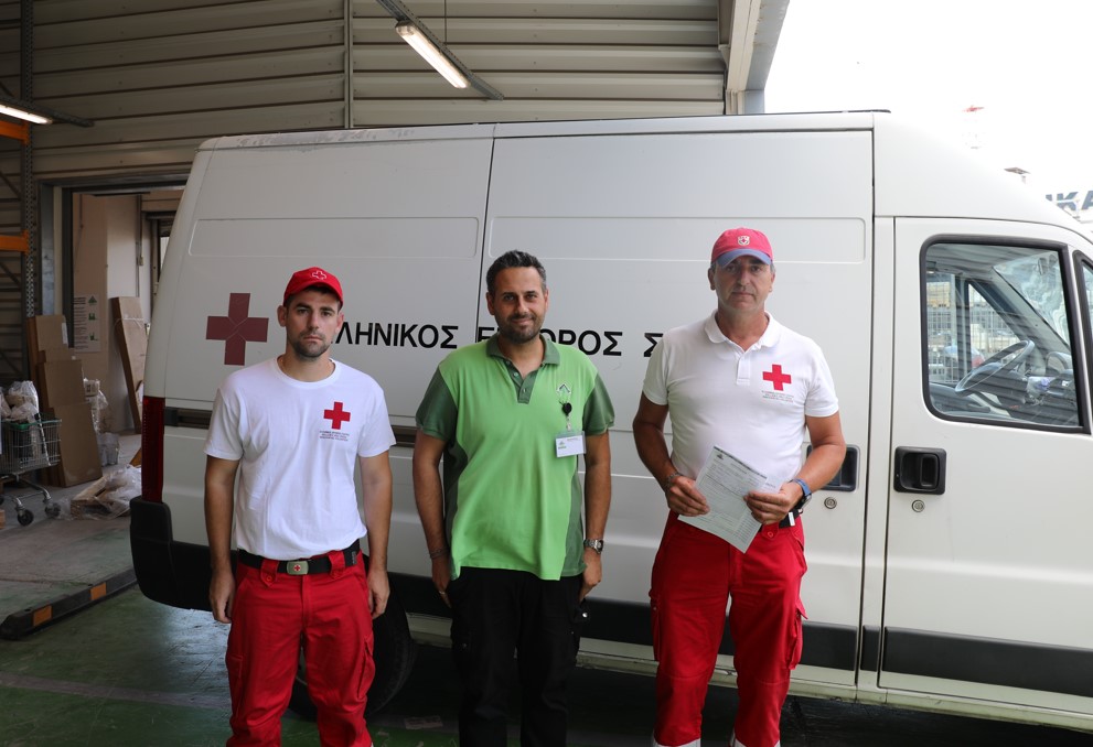 Ελληνικός Ερυθρός Σταυρός: Η Leroy Merlin προσέφερε μεγάλη ποσότητα εξοπλισμού αντιμετώπισης πυρκαγιών στους εθελοντές του Ε.Ε.Σ.