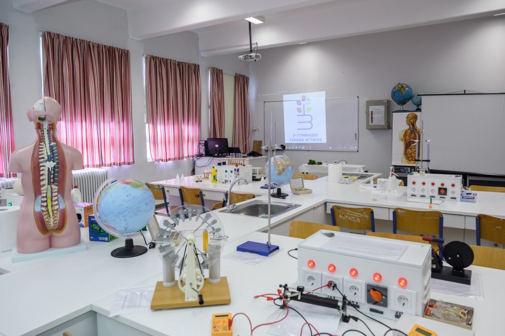 Η Pharmathen εξοπλίζει πλήρως το νέο επιστημονικό εργαστήριο του 3ου Γυμνασίου Γέρακα